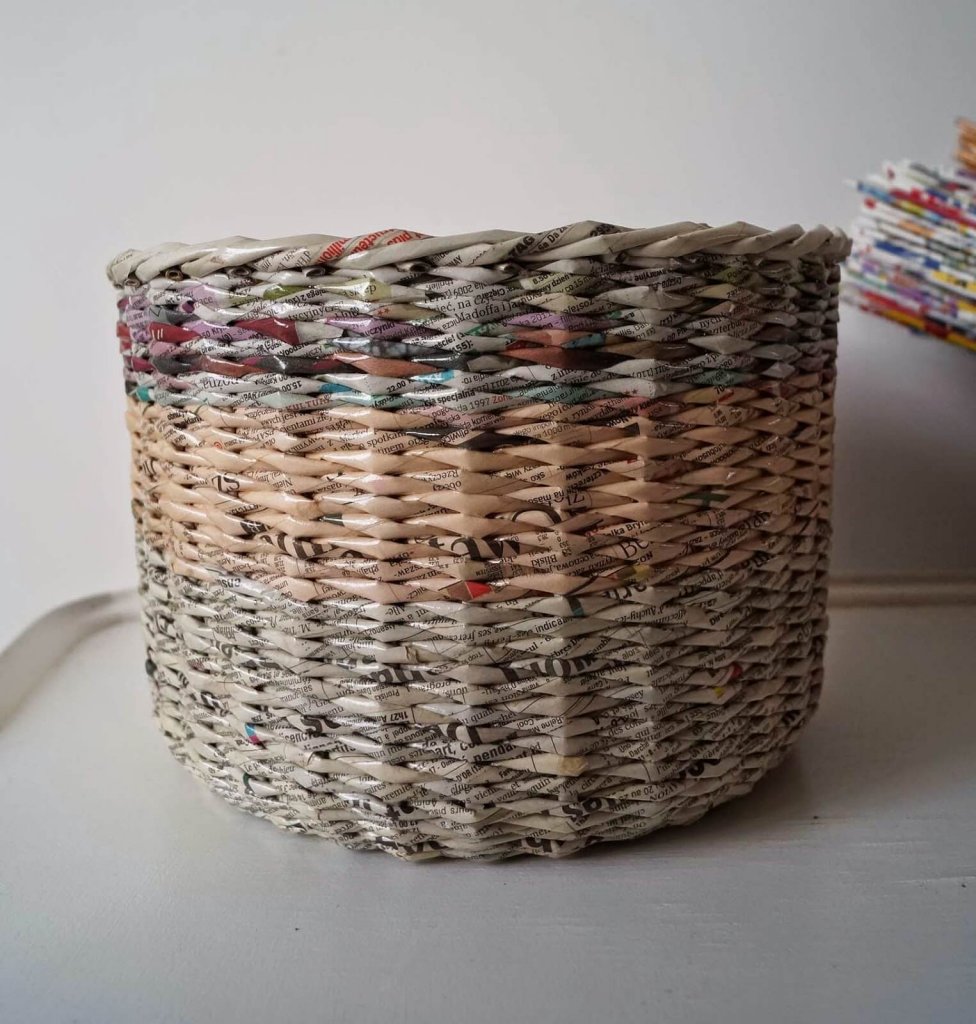 cestas hechas con material
