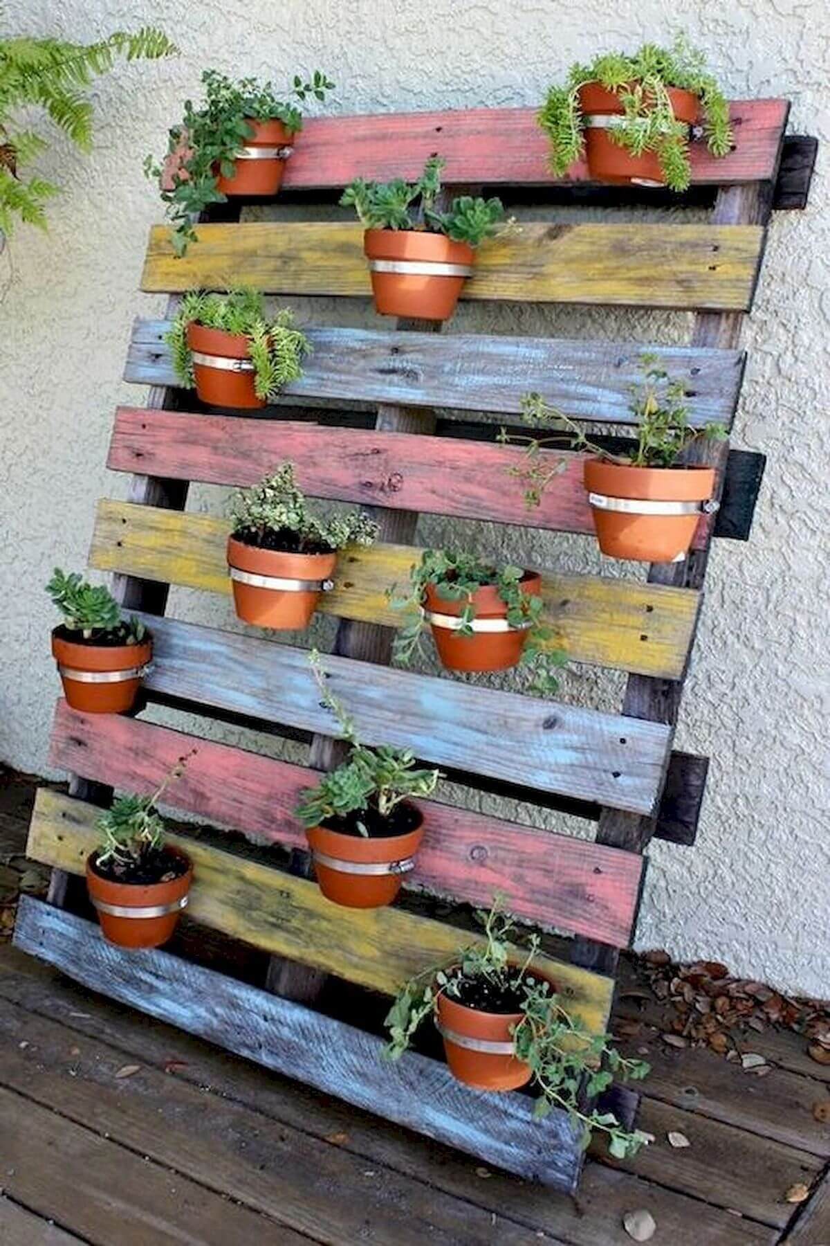 Cómo decorar tu hogar utilizando palets. ¡Aquí 15 Ideas!