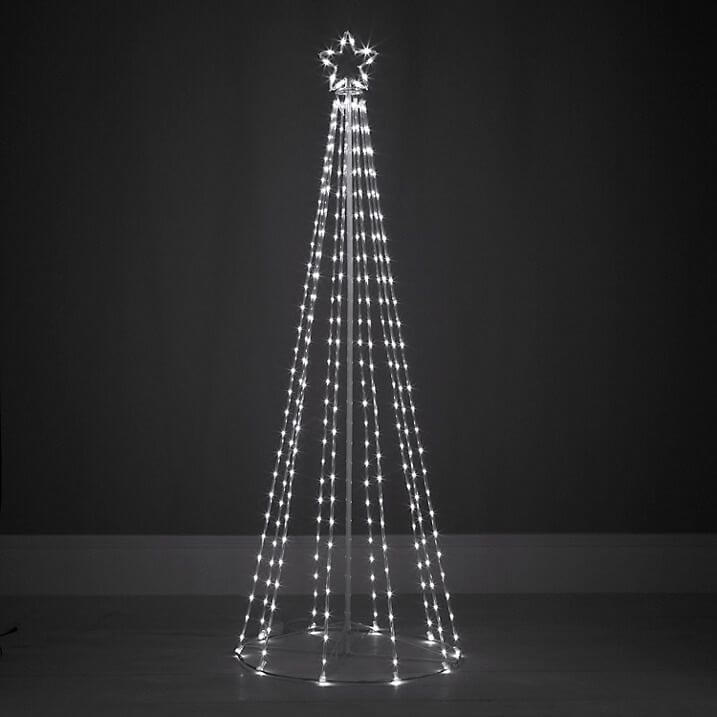 árboles de navidad con luces