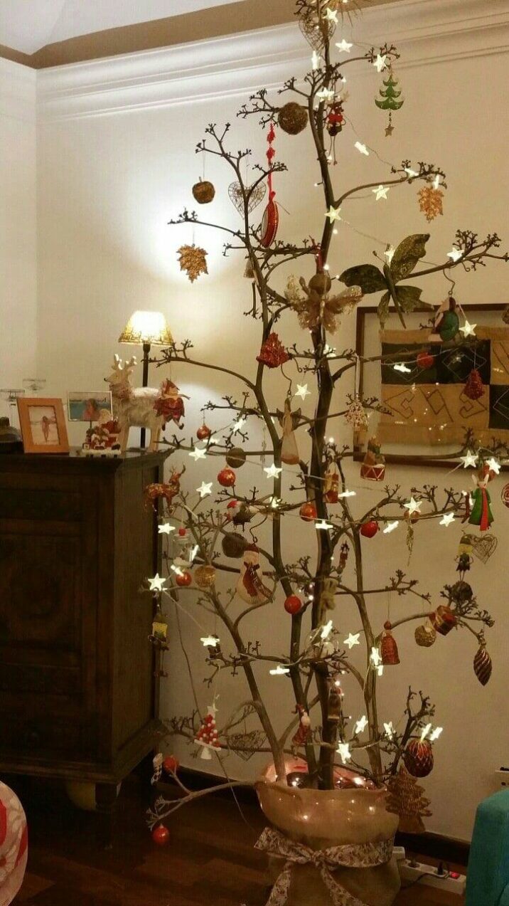 15 Hermosas Ideas De Árboles De Navidad Hechos Con Ramas