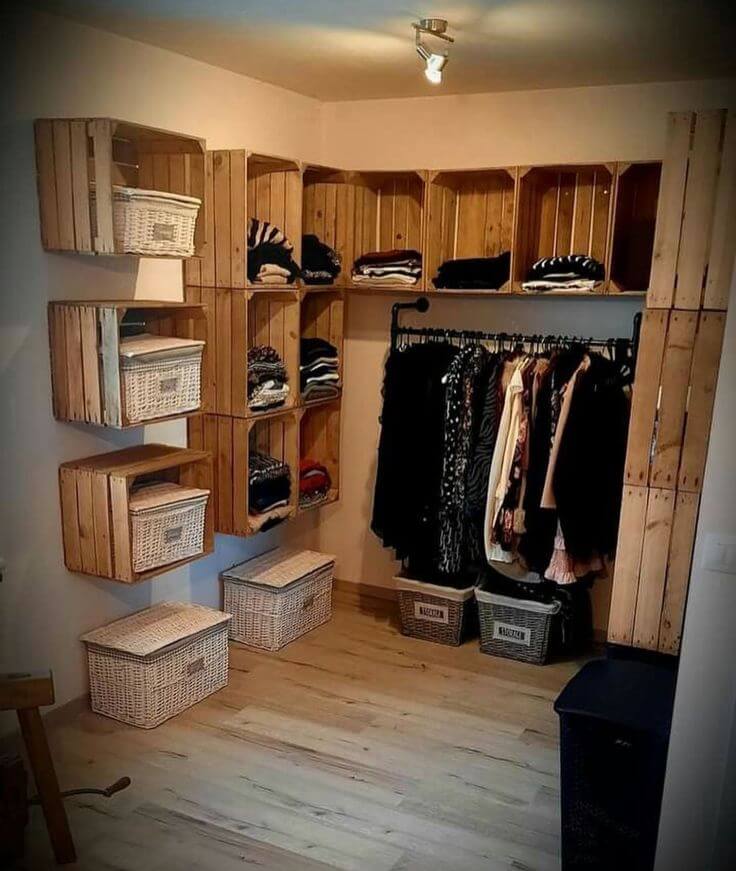 Closet Con Cajas De Madera Que Hará Tu Vida Más Fácil