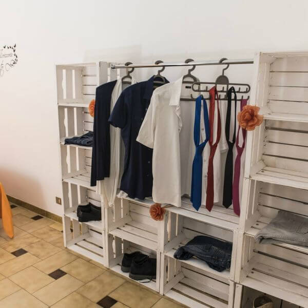 Closet Con Cajas De Madera Que Hará Tu Vida Más Fácil