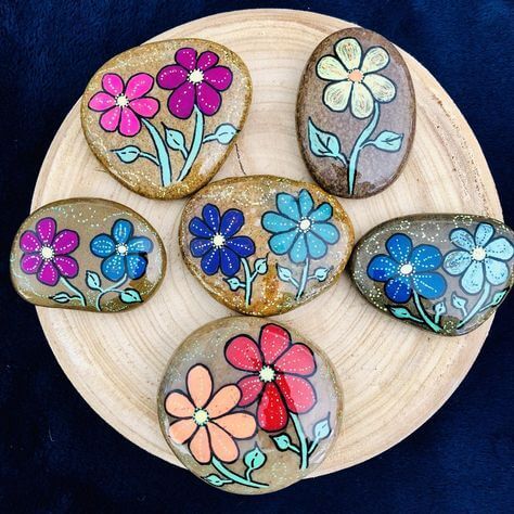 Ideas De Flores Pintadas En Piedras Para Decorar Tu Jardín Con Estilo  