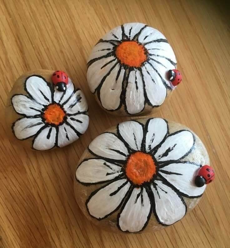 Ideas De Flores Pintadas En Piedras Para Decorar Tu Jardín Con Estilo  