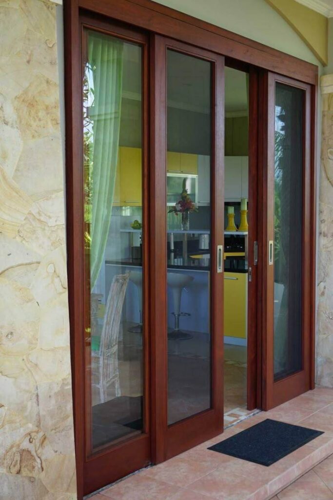 Ideas Creativas Para Integrar Puertas De Madera Modernas En Tu Hogar