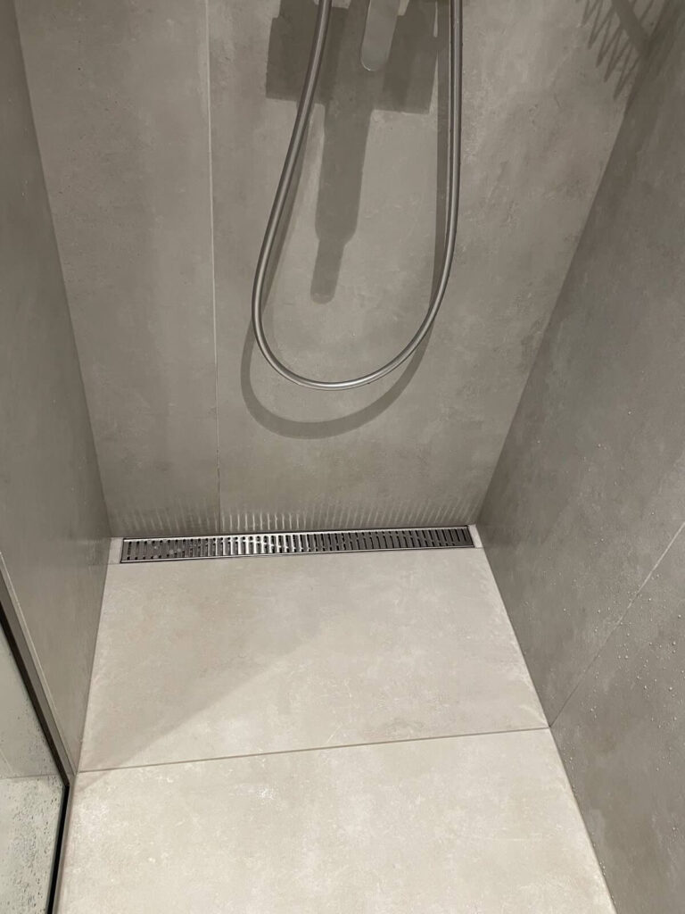 Diseños Únicos De Desagües Para Duchas Que Harán Brillar Tu Espacio