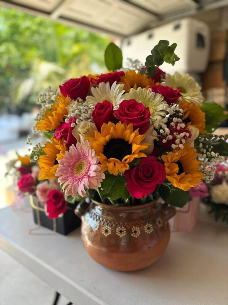 Ideas Creativas Para Diseñar Centros De Mesas Con Flores Únicos