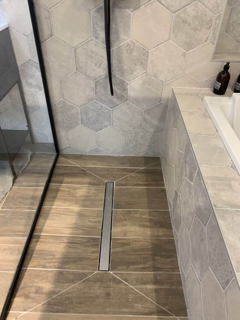 Diseños Únicos De Desagües Para Duchas Que Harán Brillar Tu Espacio