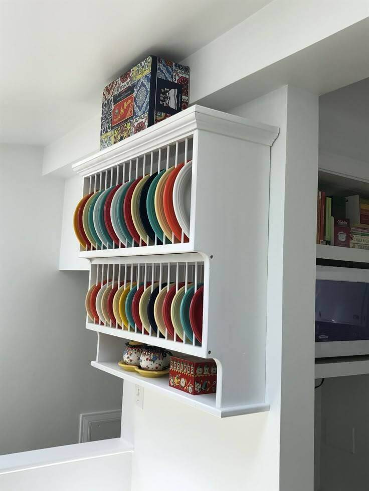 Con un portavajillas así tendrás un espacio bien decorado y además aportará orden y sofisticación a tu cocina.